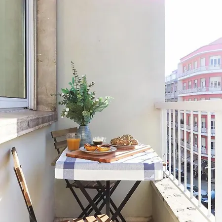 Almirante Balcony By Homing *